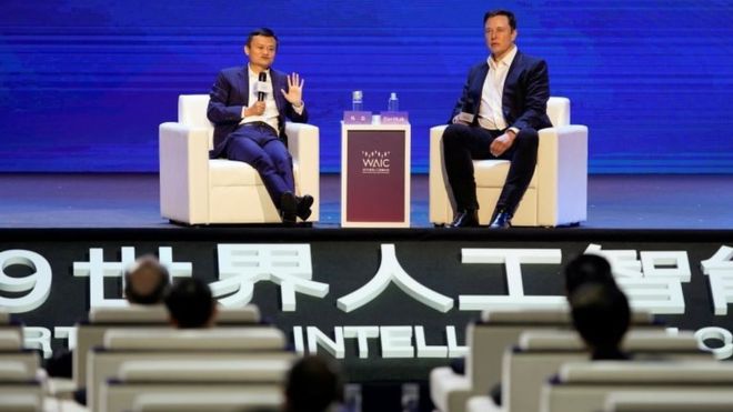 Los multimillonarios Jack Ma y Elon Musk discrepan sobre cuál es la mayor amenaza para la humanidad