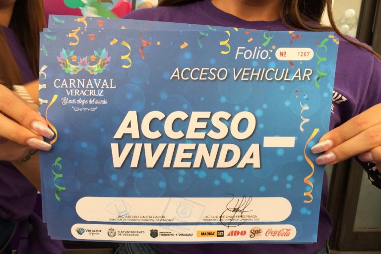 Entregan accesos para ingresar a domicilios en Carnaval de Veracruz