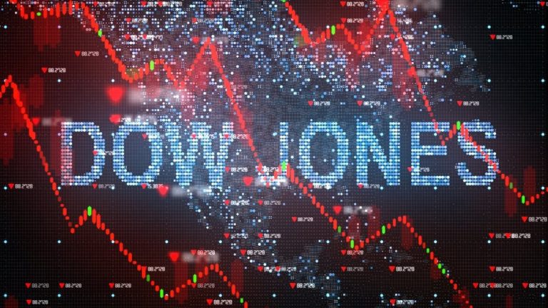 Dow Jones cae 500 por el imperio económico del coronavirus