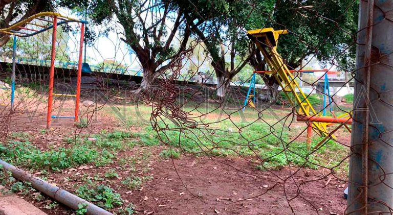 Parque del barrio negro, olvidado en Martínez de la Torre