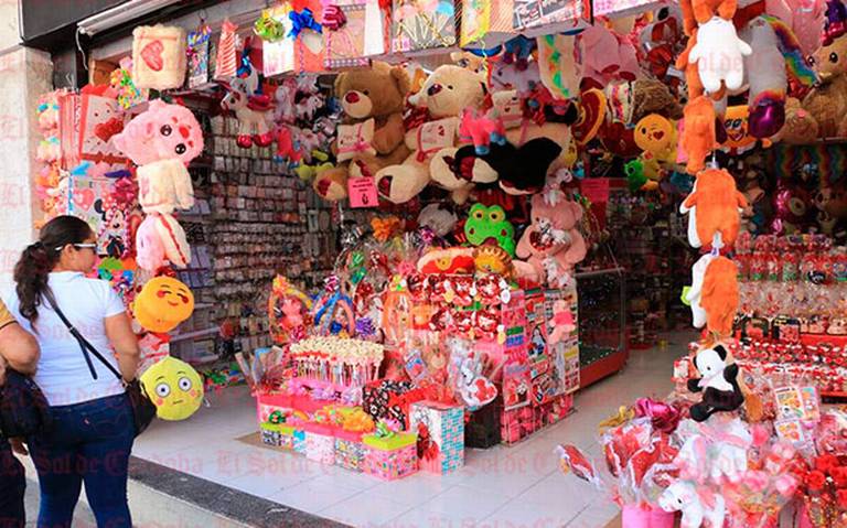 Comerciantes esperan repunte de ventas en Día de San Valentín