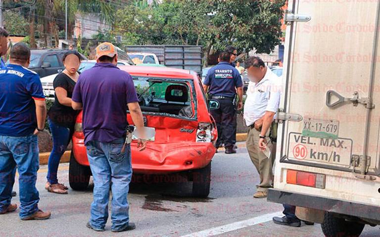 4 lesionados en carambola en Boulevard Tratados de Córdoba
