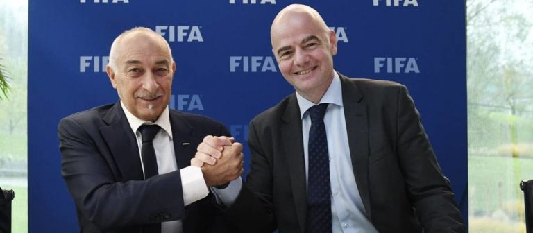 FIFA creará un fondo mundial que garantiza el salarial de los futbolistas