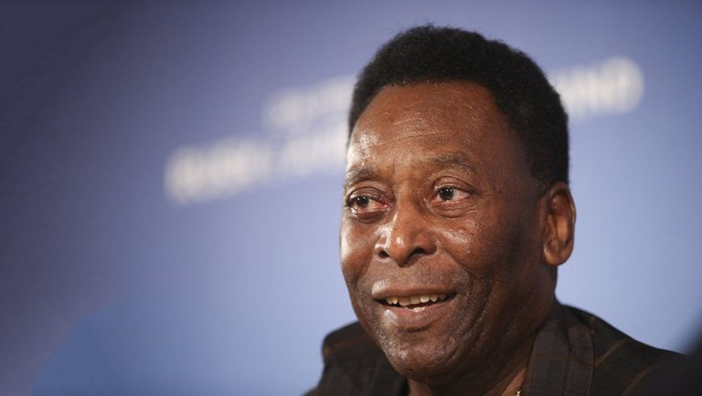 El 'Rey' Pelé está deprimido porque no puede salir de casa