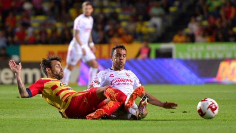 AFICIONADO SUFRE INFARTO EN DUELO DE COPA MX