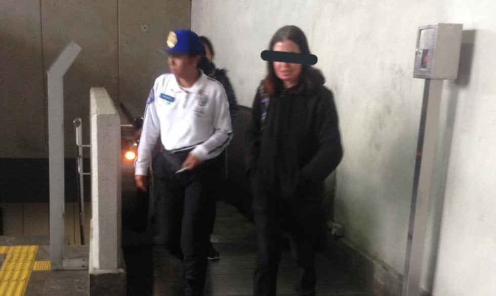 Detienen a mujer por manosear a un joven en el Metro de CDMX