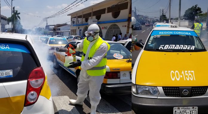 Taxis de Córdoba son saneados para evitar contagios de Covid-19