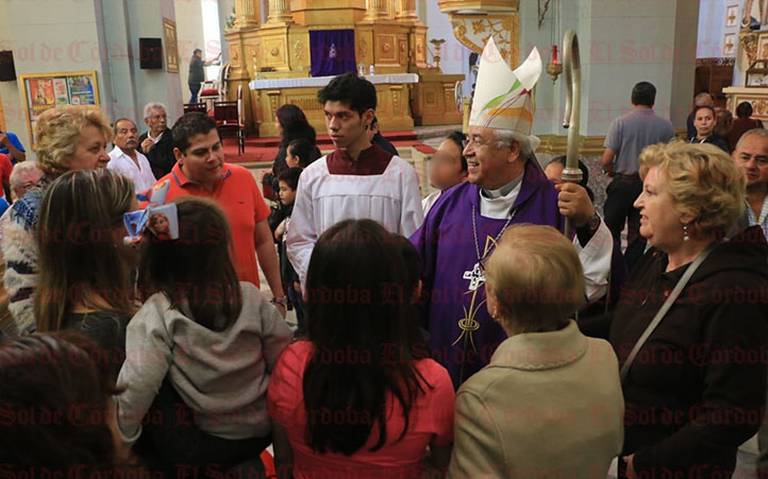 Son las mujeres las educadoras en fe: Obispo Coadjutor