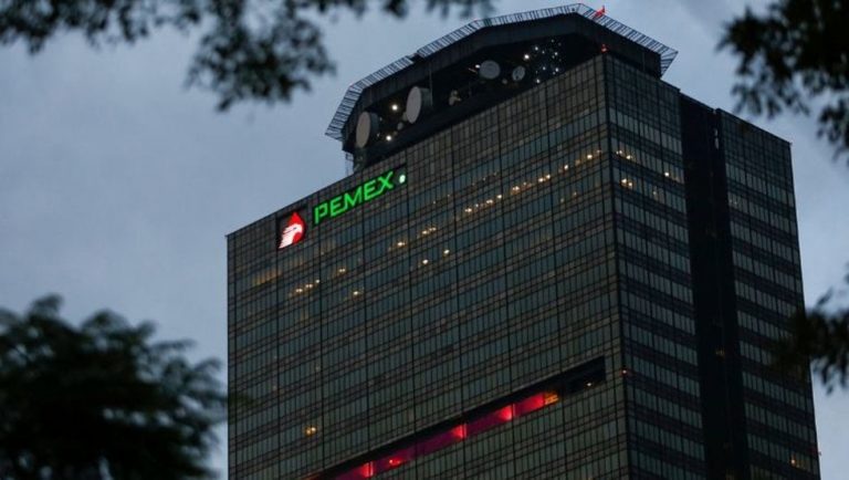 Mezcla mexicana de petróleo baja 73% en un mes