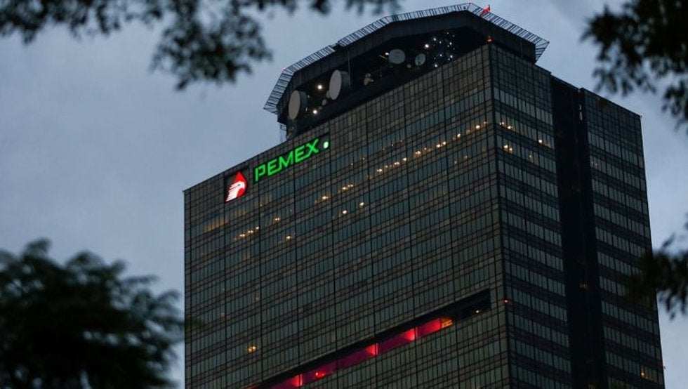 Mezcla mexicana de petróleo baja 73% en un mes