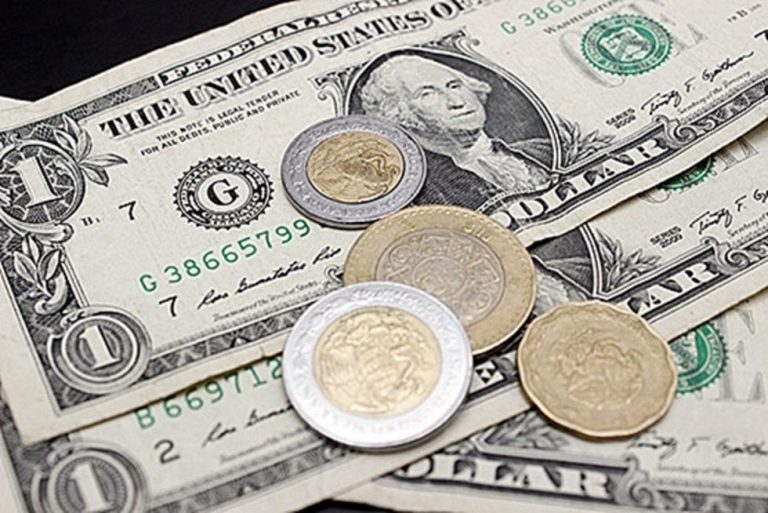 Peso cae 51 centavos ante temores de recesión, presión del petróleo