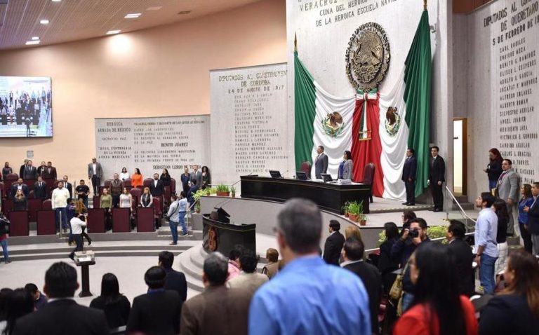 Diputados de Morena en Veracruz donan su salario por Covid-19