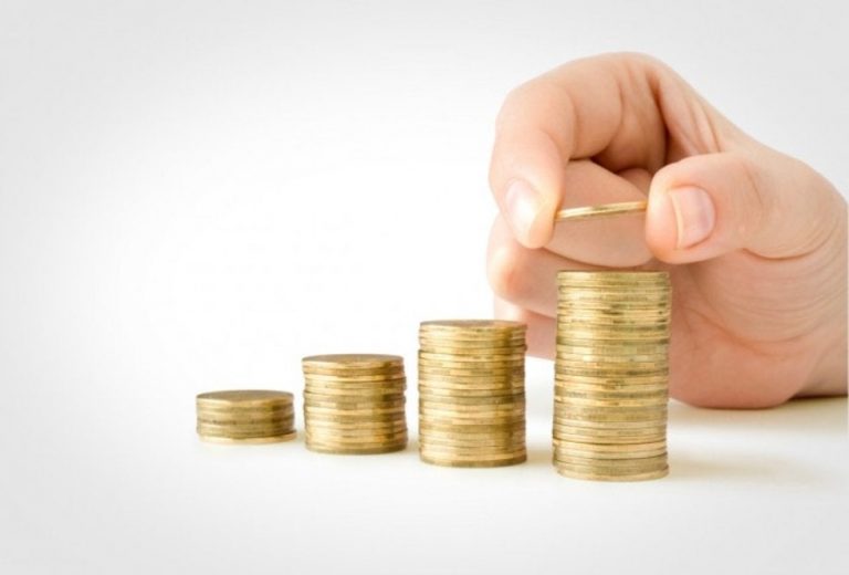 Créditos fiscales Los datos sobre los adeudos fiscales de los contribuyentes indican que la cifra asciende a 782 mil 373 millones de pesos a marzo de este año. Aunque la cifra resultó mayor a la del mismo periodo de 2019, cuando se situó en 774 mil 436 millones, la cartera de grandes contribuyentes fue la que más creció. Hacienda informó que los créditos fiscales de los mayores causantes del país llegaron a 244 mil 160 millones en el primer trimestre del año, un monto récord para un periodo similar. Se trata de un brinco de 45 mil 239 millones de pesos más entre un año y otro.