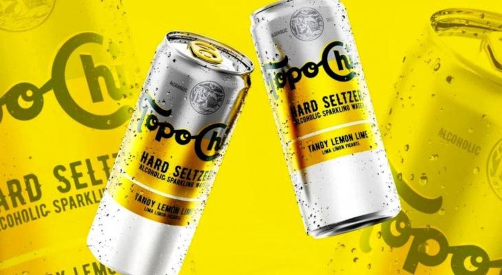 Coca-Cola incursiona por primera vez en la categoría de bebidas alcohólicas con Topo Chico Hard Seltzer