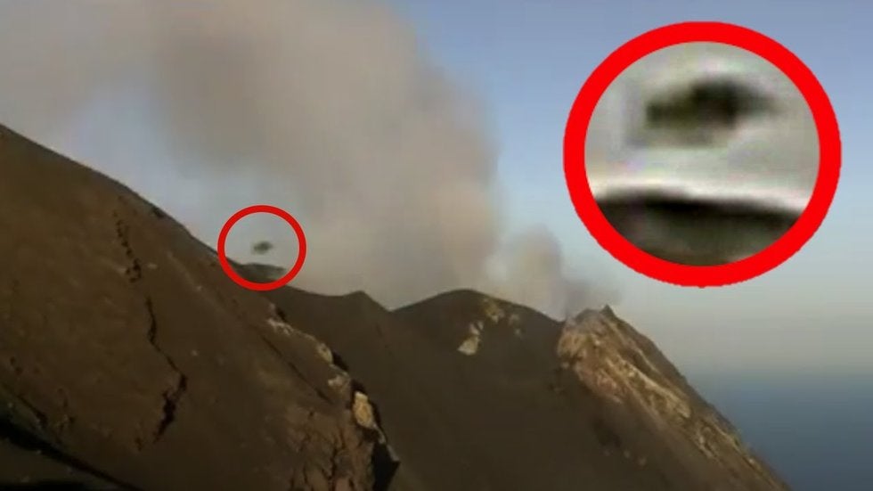 Youtuber asegura que hay una base de OVNIS cerca del volcán Stromboli
