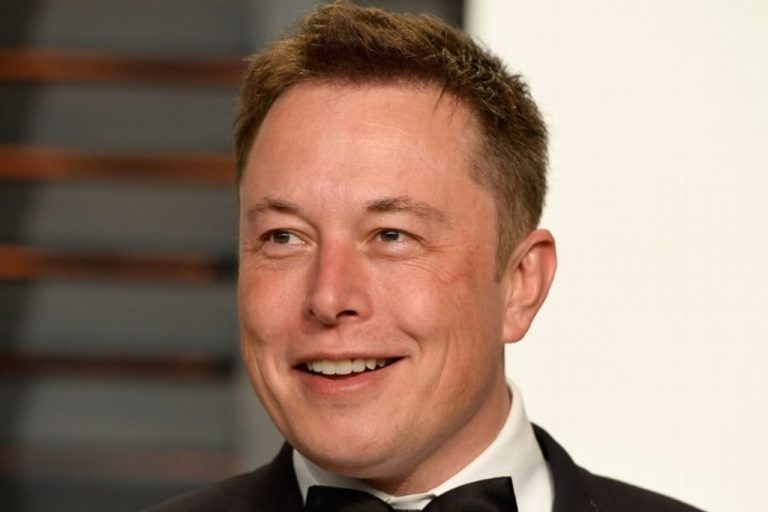 Elon Musk recomienda usar Signal en lugar de WhatsApp y Telegram