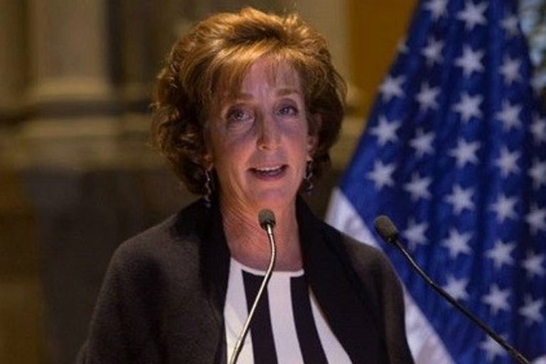 Aseguran que Roberta Jacobson gestionará relación fronteriza México-EU